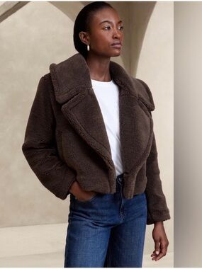 Banana Republic Teddy Coat in Small!